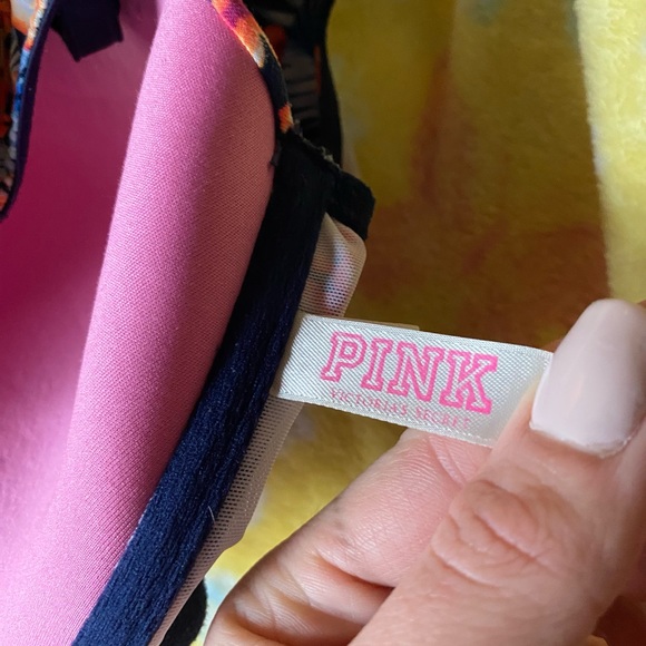 Pink by Victorias Secret Bra - Size 36D - Picture 5 of 6